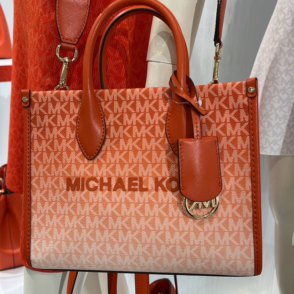 Michael Kors Mirella Small Ombré Signature Logo Crossbody XBODY Shopper Bag
NWt - Picture 11 of 16
